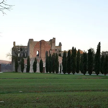 La Palazzina 3* Chiusdino